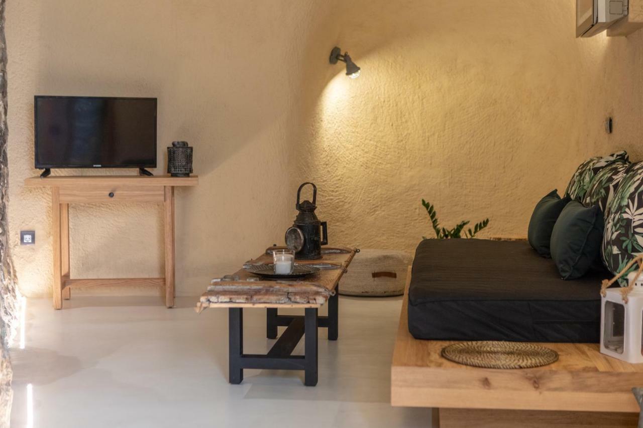 Nalas Suites Emporio  Buitenkant foto