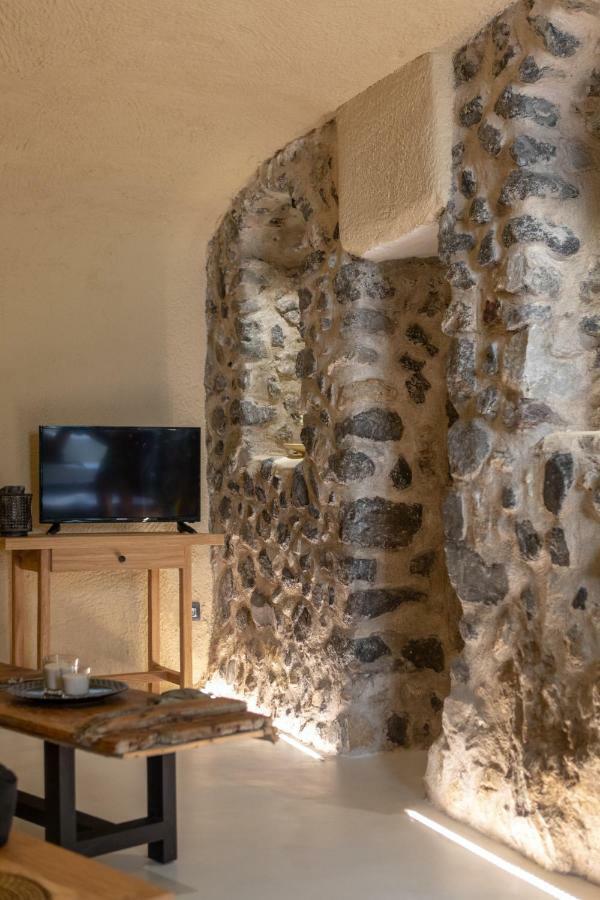 Nalas Suites Emporio  Buitenkant foto