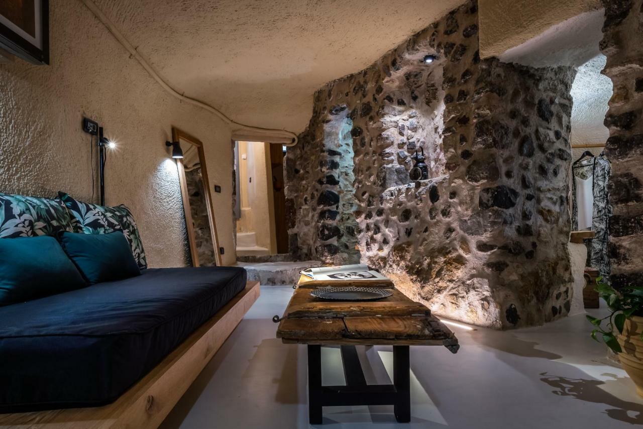 Nalas Suites Emporio  Buitenkant foto